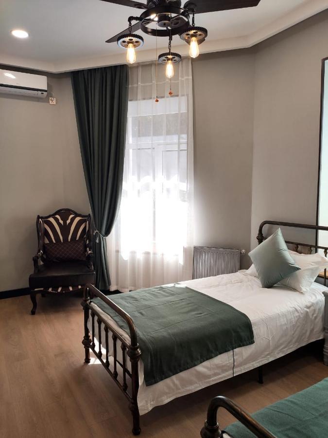 Qin Boutique Hotel Тбилиси Экстерьер фото