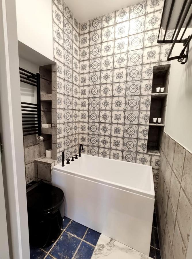 Qin Boutique Hotel Тбилиси Экстерьер фото
